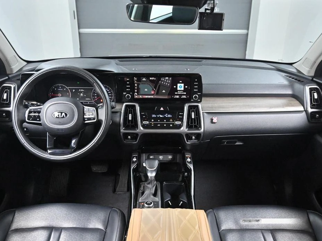 Kia Sorento Diesel 2.2 4WD Prestige - автомобили, коли, обяви за нови и употребявани 6