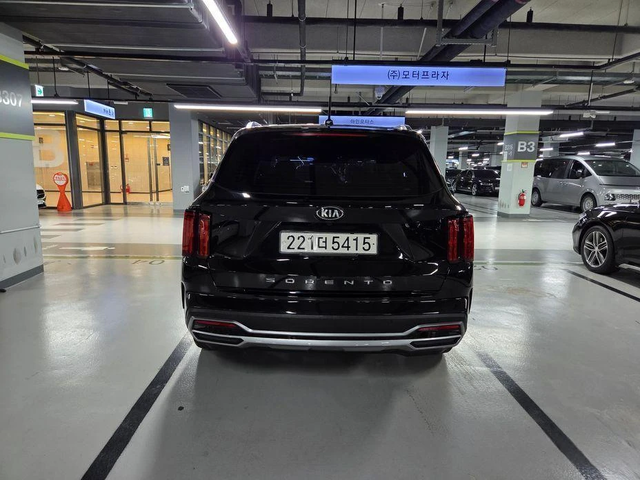 Kia Sorento Diesel 2.2 2WD * НАЙ-ДОБРА ЦЕНА В БЪЛГАРИЯ* - автомобили, коли, обяви за нови и употребявани 3