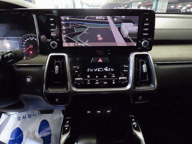 Kia Sorento - автомобили, коли, обяви за нови и употребявани 10