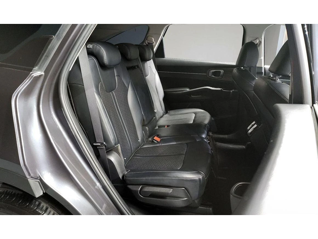 Kia Sorento - автомобили, коли, обяви за нови и употребявани 11