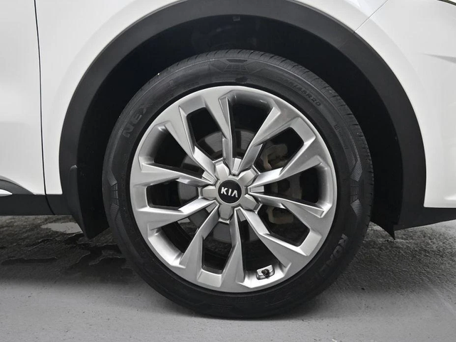 Kia Sorento - автомобили, коли, обяви за нови и употребявани 4