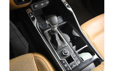 Kia Sorento - автомобили, коли, обяви за нови и употребявани 8