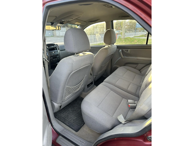 Kia Sorento - автомобили, коли, обяви за нови и употребявани 12