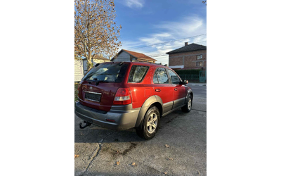 Kia Sorento - автомобили, коли, обяви за нови и употребявани 8