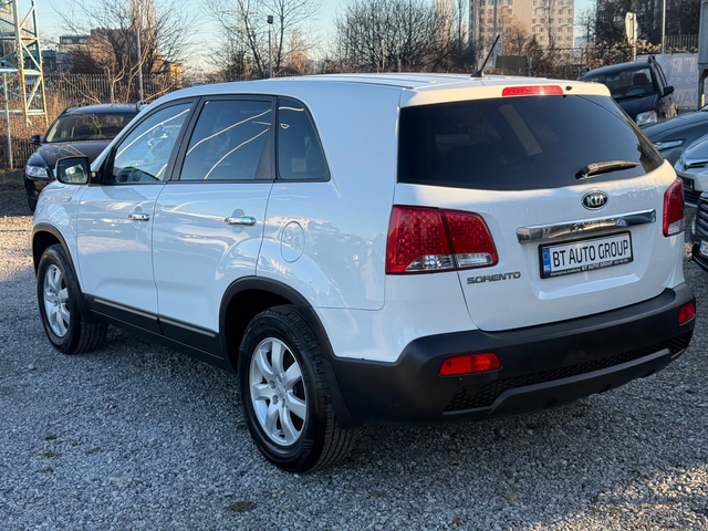 Kia Sorento 2.4i - автомобили, коли, обяви за нови и употребявани 4