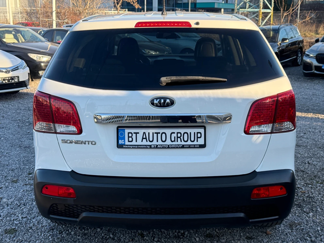 Kia Sorento 2.4i - автомобили, коли, обяви за нови и употребявани 5