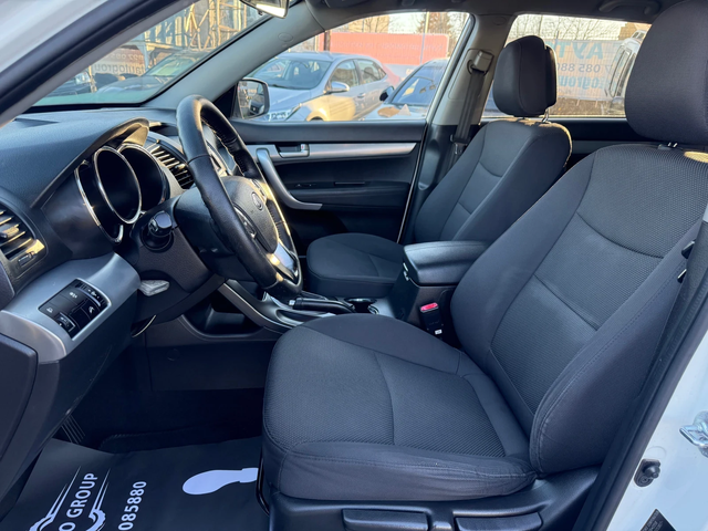 Kia Sorento 2.4i - автомобили, коли, обяви за нови и употребявани 6