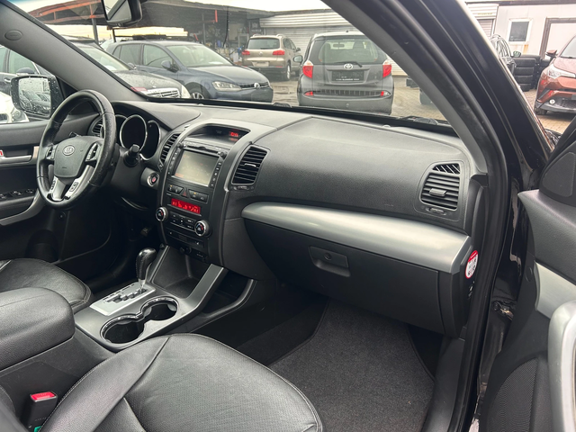 Kia Sorento 2.2CRDI 4WD AVTOMAT/NAVI/KAMERA/KOJA EURO 5 - автомобили, коли, обяви за нови и употребявани 10