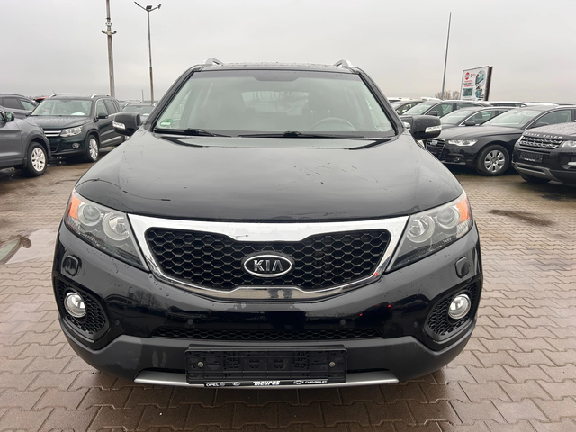 Kia Sorento 2.2CRDI 4WD AVTOMAT/NAVI/KAMERA/KOJA EURO 5 - автомобили, коли, обяви за нови и употребявани 2