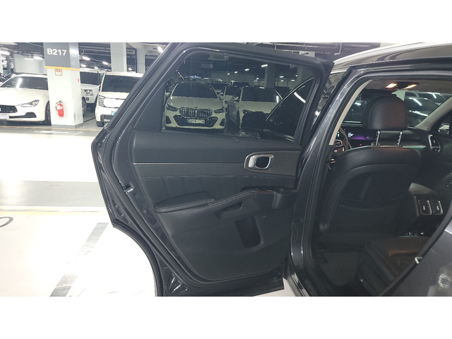 KIA Sorento - автомобили, коли, обяви за нови и употребявани 21