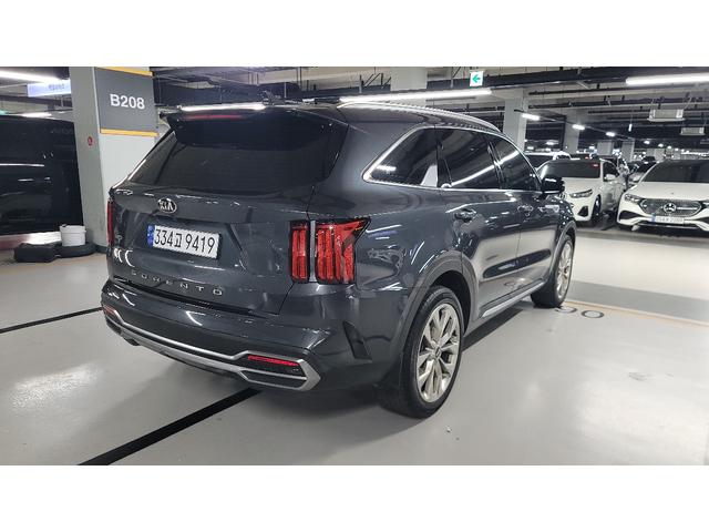 KIA Sorento - автомобили, коли, обяви за нови и употребявани 3