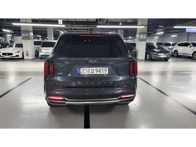 KIA Sorento - автомобили, коли, обяви за нови и употребявани 4