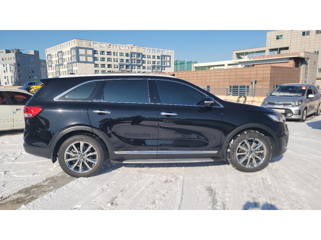 KIA SORENTO - автомобили, коли, обяви за нови и употребявани 3