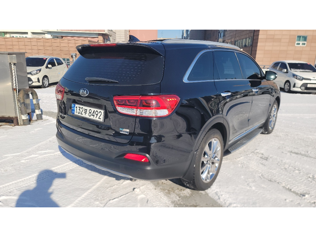 KIA SORENTO - автомобили, коли, обяви за нови и употребявани 4