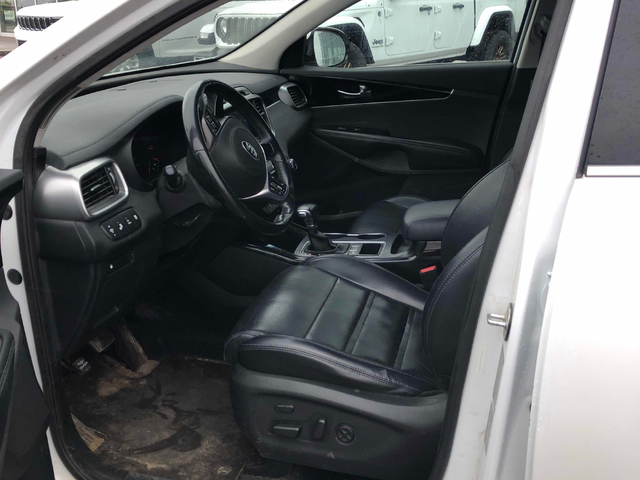 Kia Sorento 3.3L 6cyl AWD - автомобили, коли, обяви за нови и употребявани 4