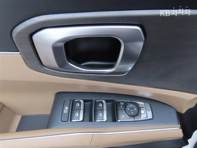 Kia Sorento MQ4 2.2 AWD Prestige ЛИЗИНГ БЕЗ ПЪРВОНАЧАЛНА ВН. - автомобили, коли, обяви за нови и употребявани 13