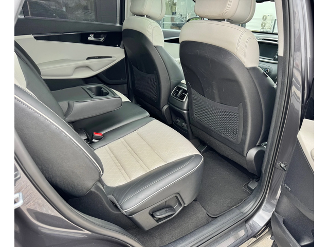 Kia Sorento 2.2CRDi AWD Обдух/Подгрев/Пано/Keyless/360Камера - автомобили, коли, обяви за нови и употребявани 12