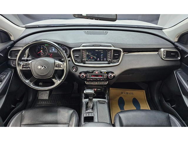 Kia Sorento Diesel 2.2 2Wd Prestige - автомобили, коли, обяви за нови и употребявани 5