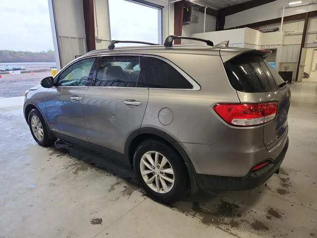 Kia Sorento LX V6 - автомобили, коли, обяви за нови и употребявани 3
