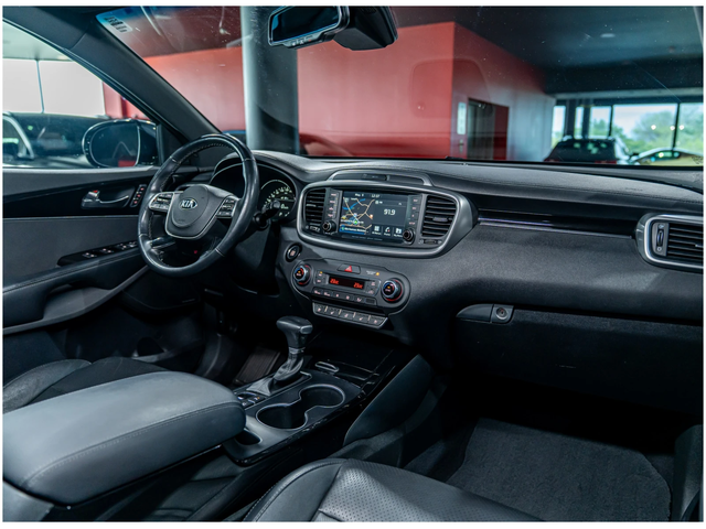 Kia Sorento Kia Sorento  - автомобили, коли, обяви за нови и употребявани 32