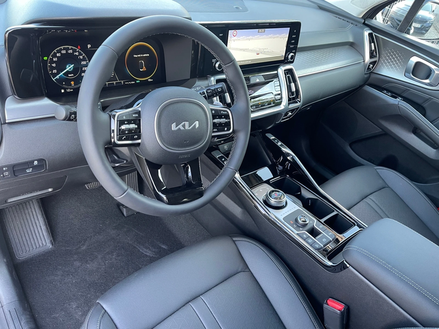 Kia Sorento Hybrid/230ps/6+ 1 - автомобили, коли, обяви за нови и употребявани 7