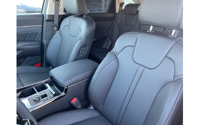 Kia Sorento Hybrid/230ps/6+ 1 - автомобили, коли, обяви за нови и употребявани 8