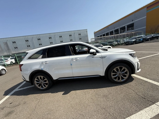 Kia Sorento 2.2 CRDI 4x4 - OЧАКВАН ВНОС - автомобили, коли, обяви за нови и употребявани 1