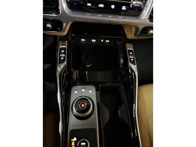 Kia Sorento 2.2 CRDI 4x4 - OЧАКВАН ВНОС - автомобили, коли, обяви за нови и употребявани 7