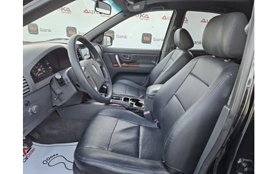 Kia Sorento 2.5D-140kc= 4x4= КЛИМАТРОНИК - автомобили, коли, обяви за нови и употребявани 6