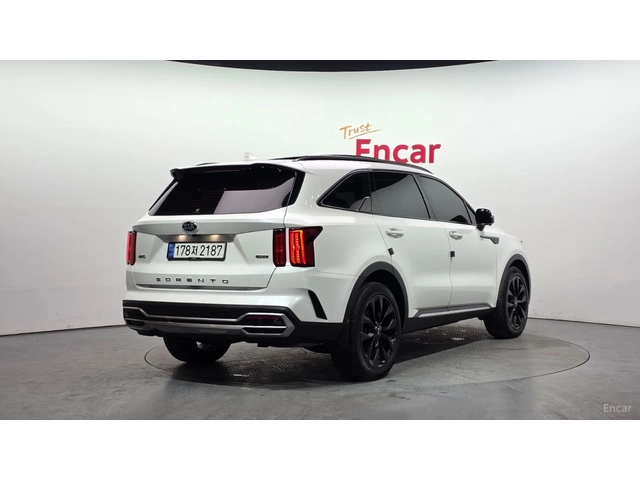 Kia Sorento 2.5T* Gravity* 4WD* DISTRONIC* ОБДУХВАНЕ* 360* - автомобили, коли, обяви за нови и употребявани 2