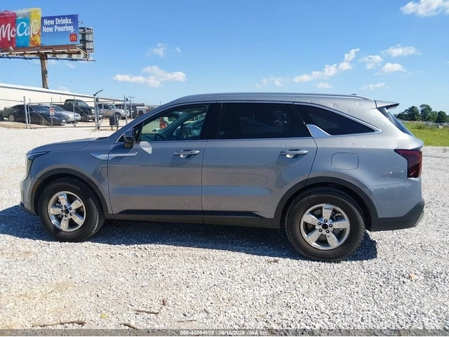 Kia Sorento S* ПОДГРЕВ* ОБДУХВАНЕ* КАМЕРА* KEYLESS* - автомобили, коли, обяви за нови и употребявани 7