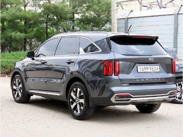 Kia Sorento Prestige - автомобили, коли, обяви за нови и употребявани 2