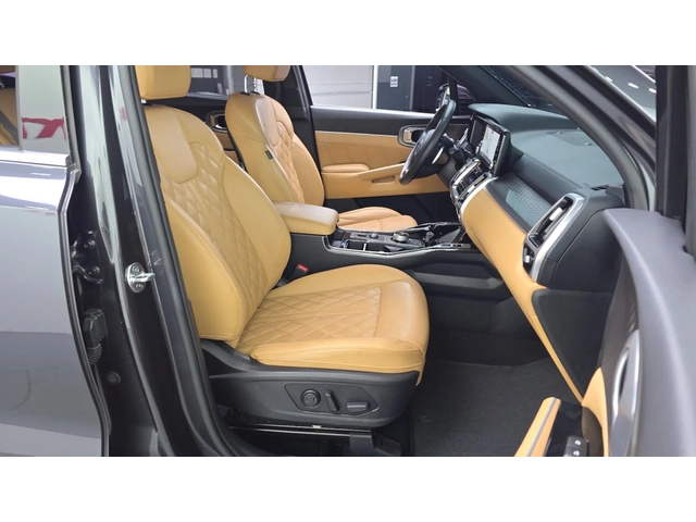Kia Sorento 2.2 CRDi Signature | Drive Wise | 360  | Ventilate - автомобили, коли, обяви за нови и употребявани 8