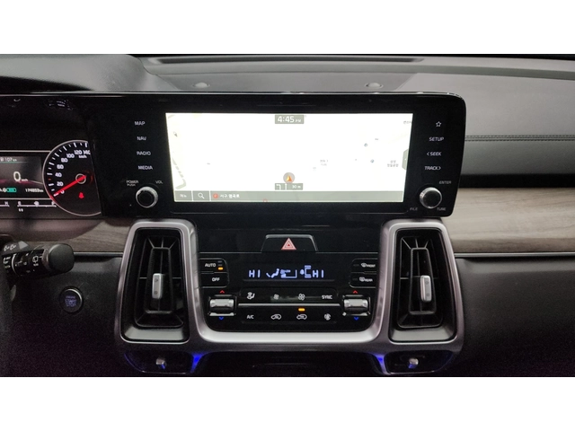 Kia Sorento 2.2 Diesel 2WD Prestige - автомобили, коли, обяви за нови и употребявани 12