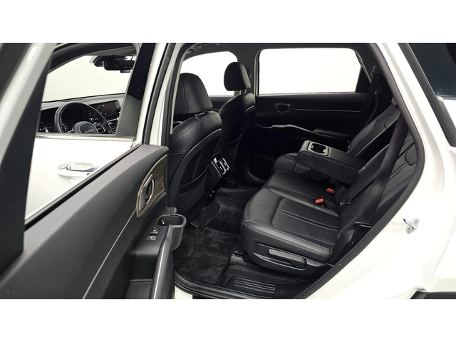 Kia Sorento - автомобили, коли, обяви за нови и употребявани 11
