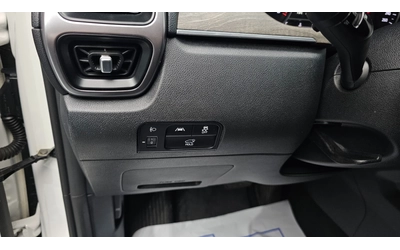 Kia Sorento - автомобили, коли, обяви за нови и употребявани 13