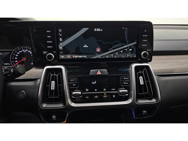 Kia Sorento - автомобили, коли, обяви за нови и употребявани 15