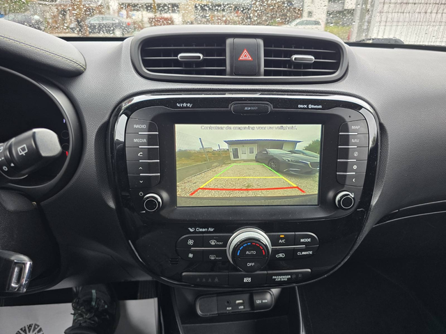 Kia Soul 1.6 CRDI - автомобили, коли, обяви за нови и употребявани 12