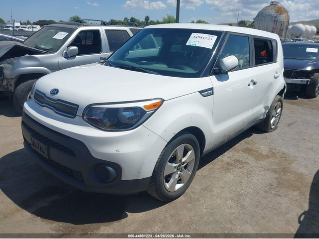 Kia Soul 1.6L I-4 DI, DOHC, VVT, 130HP Front Wheel Drive - автомобили, коли, обяви за нови и употребявани 1