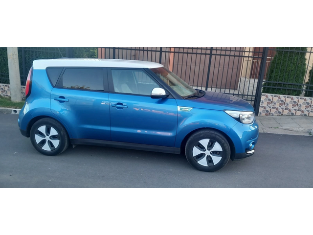 Kia Soul Soul EV   60000km - автомобили, коли, обяви за нови и употребявани 1