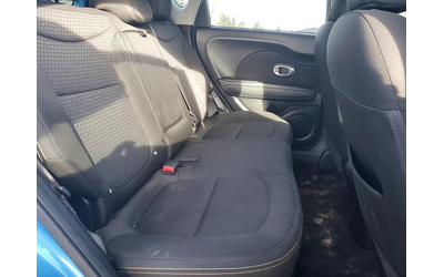 Kia Soul 2.0L 4 Front-wheel Drive - автомобили, коли, обяви за нови и употребявани 11