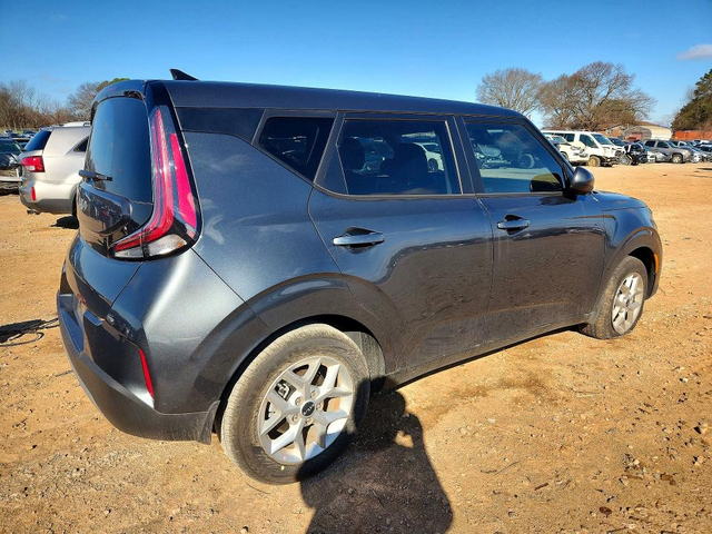 Kia Soul 2.0L 4 Front-wheel Drive - автомобили, коли, обяви за нови и употребявани 3