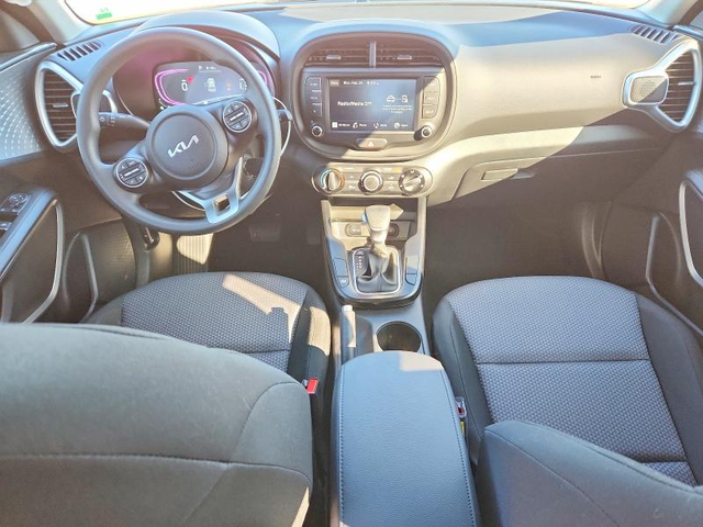 Kia Soul 2.0L 4 Front-wheel Drive - автомобили, коли, обяви за нови и употребявани 8
