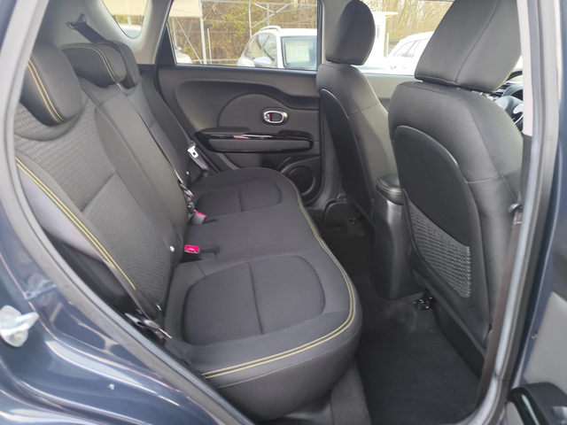 Kia Soul 1.6CRDi* EURO6B* 124000km! CAMERA - автомобили, коли, обяви за нови и употребявани 10