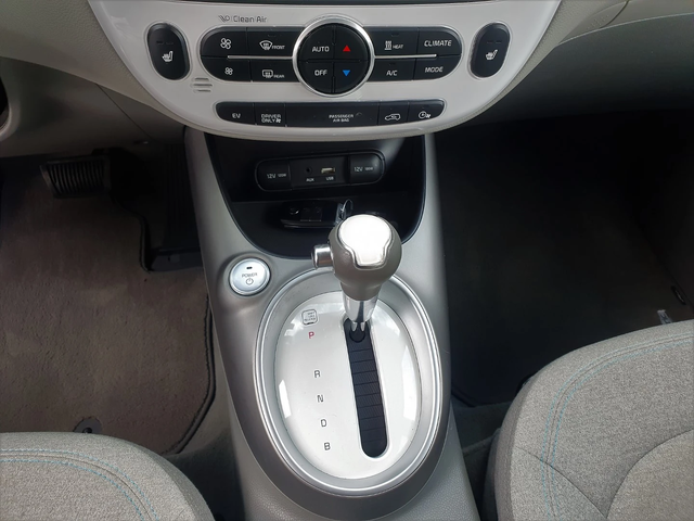 Kia Soul Full Eco Electric - автомобили, коли, обяви за нови и употребявани 10