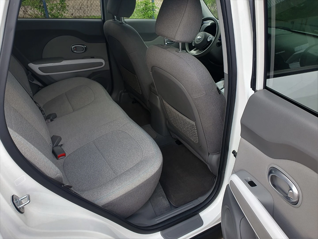 Kia Soul Full Eco Electric - автомобили, коли, обяви за нови и употребявани 12