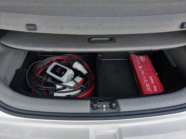 Kia Soul Full Eco Electric - автомобили, коли, обяви за нови и употребявани 15