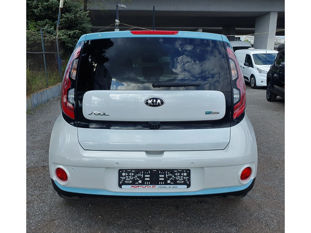 Kia Soul Full Eco Electric - автомобили, коли, обяви за нови и употребявани 4