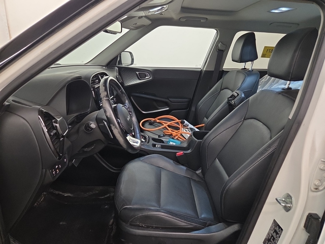Kia SOUL EV N/A Front Wheel Drive - автомобили, коли, обяви за нови и употребявани 4