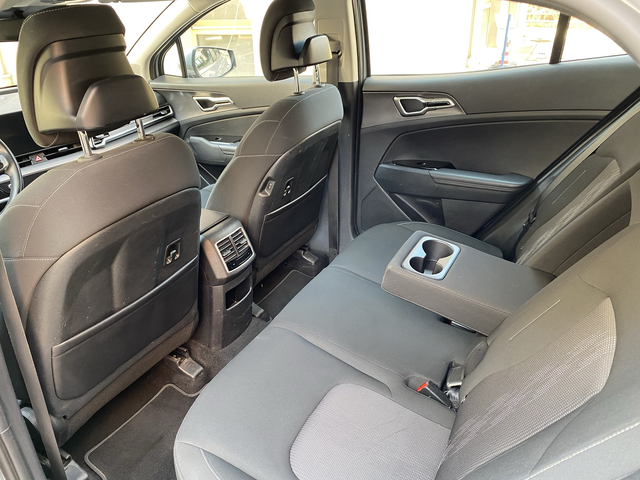Kia Sportage 1.6 T-GDi/ HYBRID/ Active Business/ 4x2 / Очакван! - автомобили, коли, обяви за нови и употребявани 11